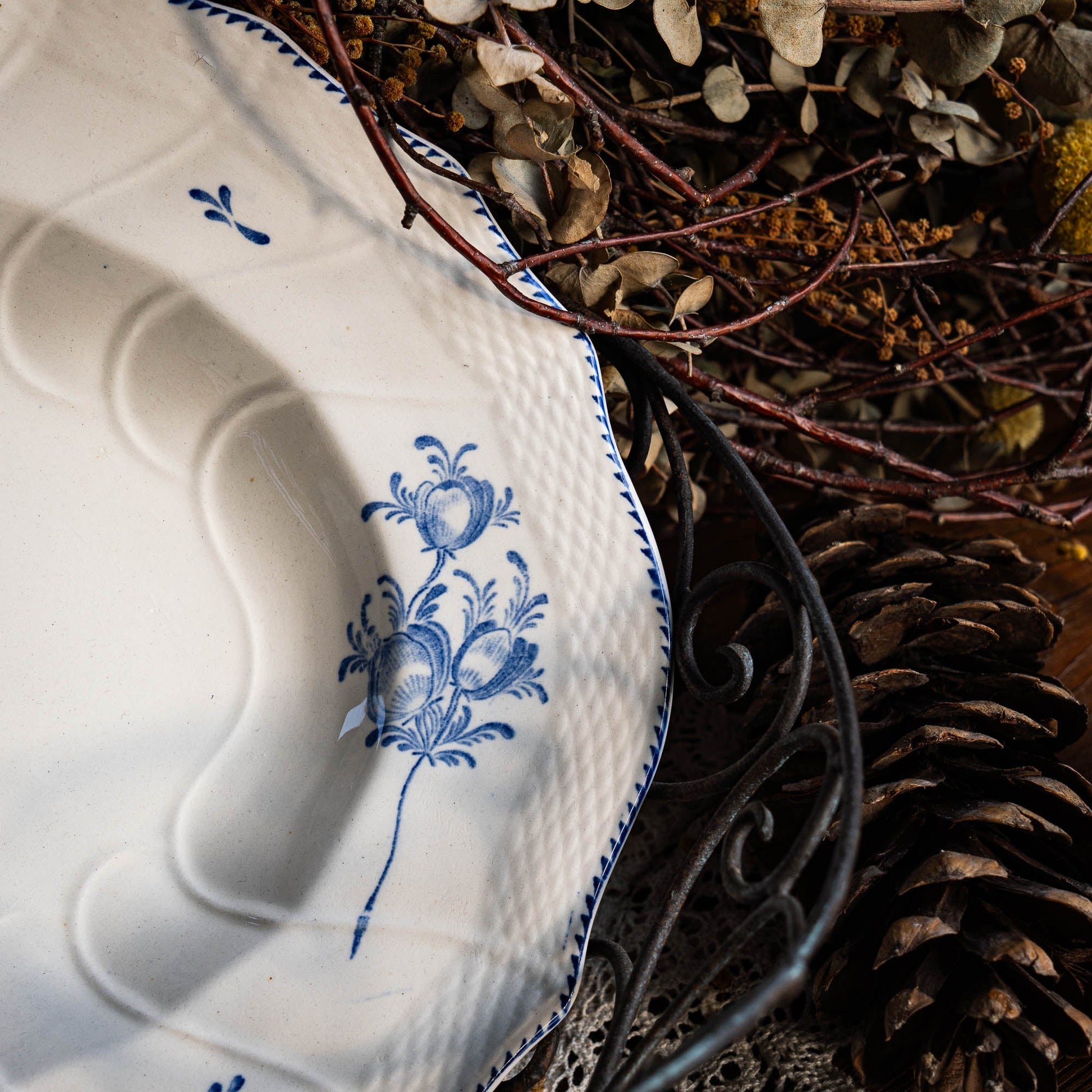 Antique Blue Serving Plate - Boch Frères La Louvière - 1880s - The Vintage Tales