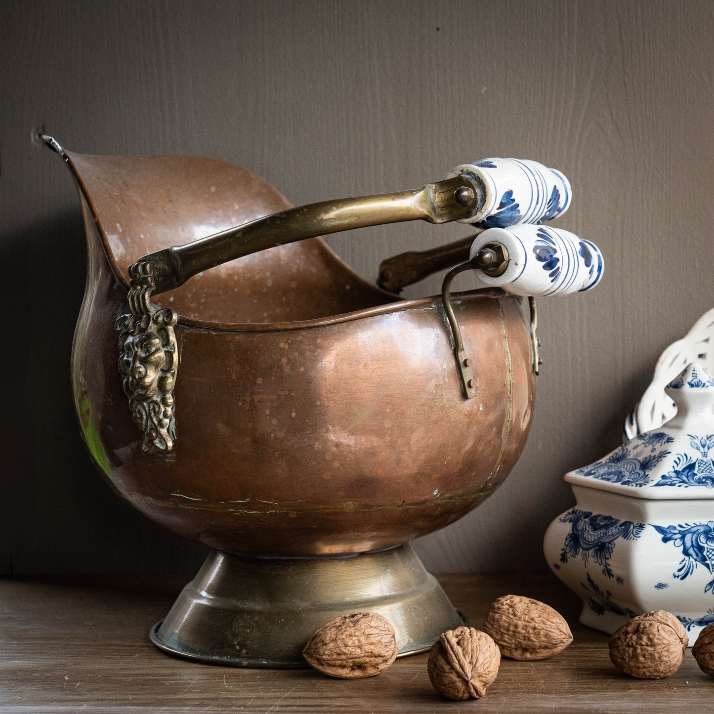 Antique Copper Helmet Coal Scuttle with Delft Ceramic Blue and White Handle - 1800s - The Vintage Tales