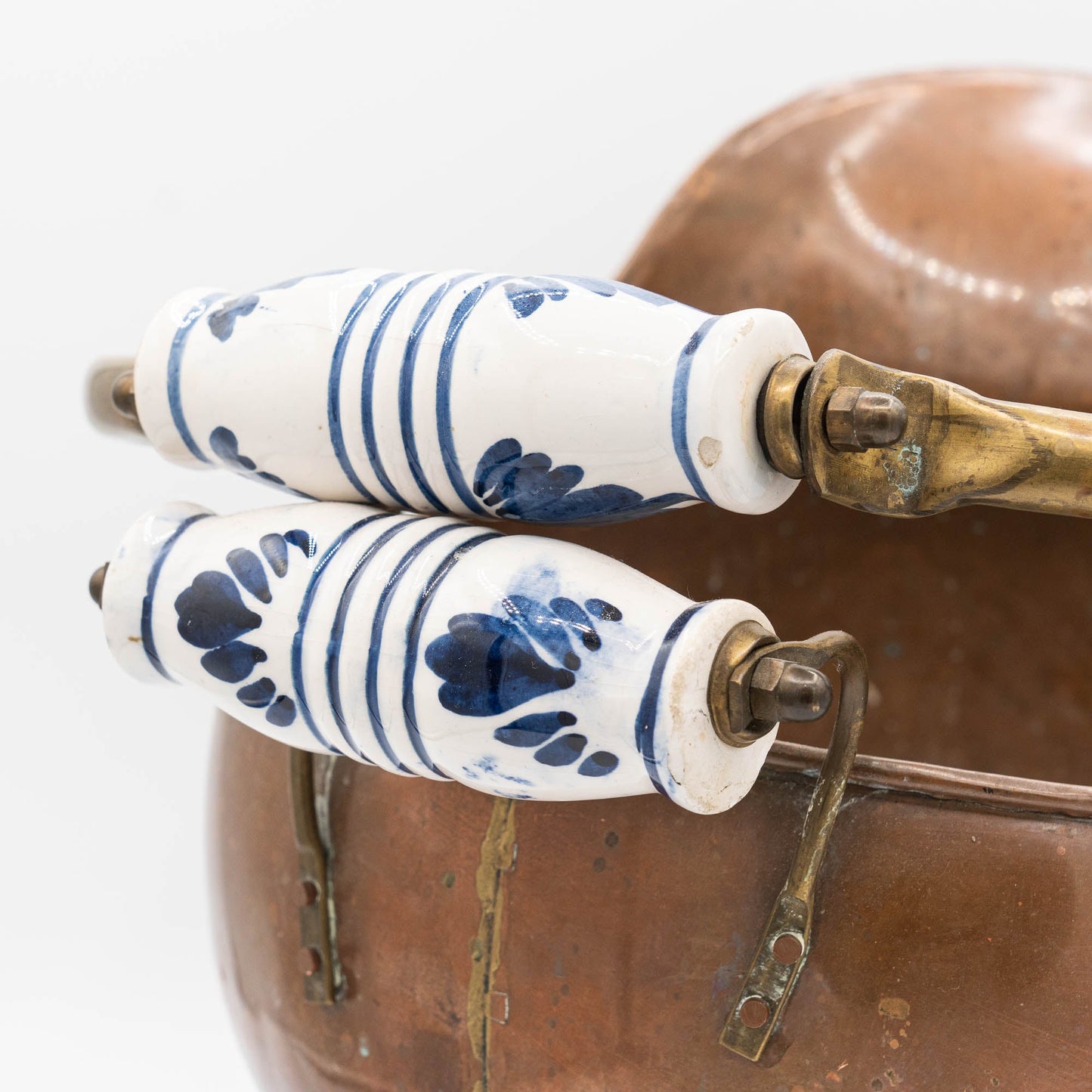 Antique Copper Helmet Coal Scuttle with Delft Ceramic Blue and White Handle - 1800s - The Vintage Tales