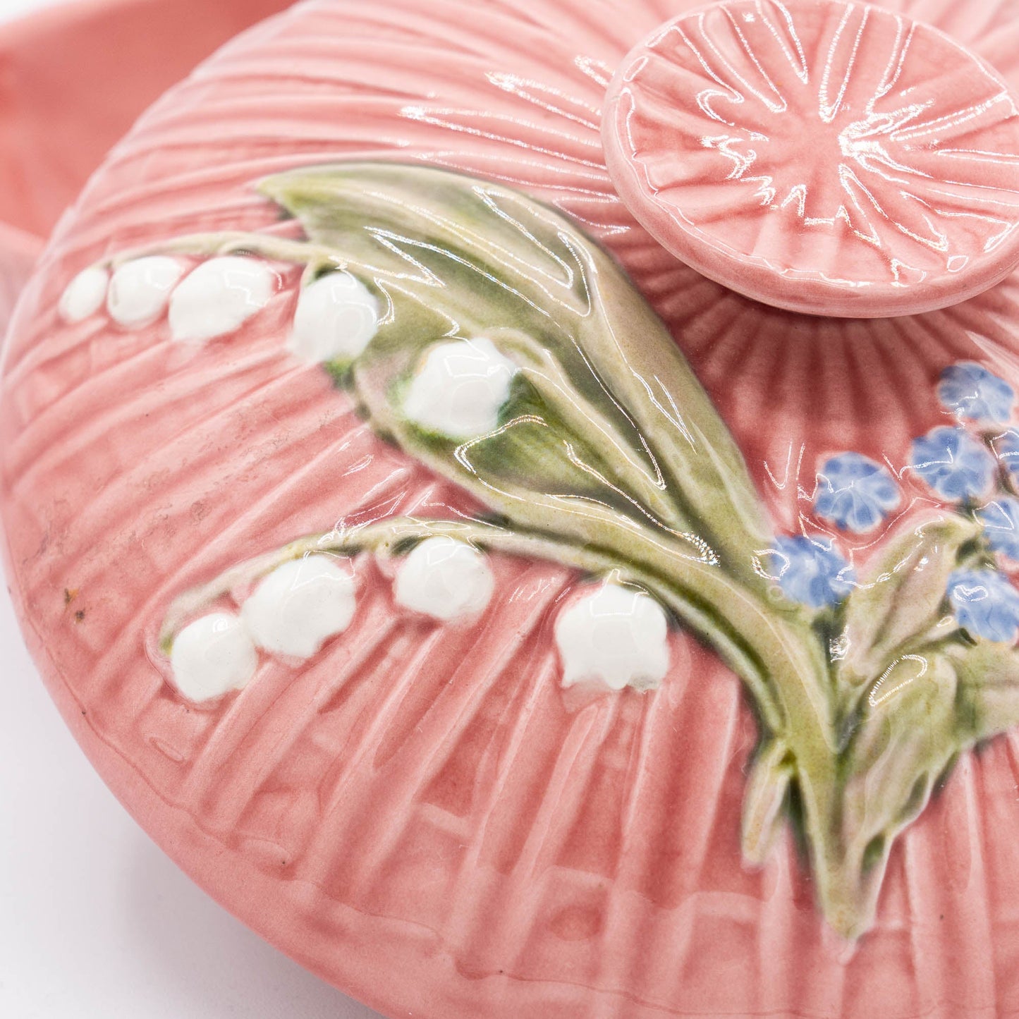 Antique Majolica Pink "Lilly Of The Valley" Lidded Bowl - SMF Schramberg - 1920s - The Vintage Tales