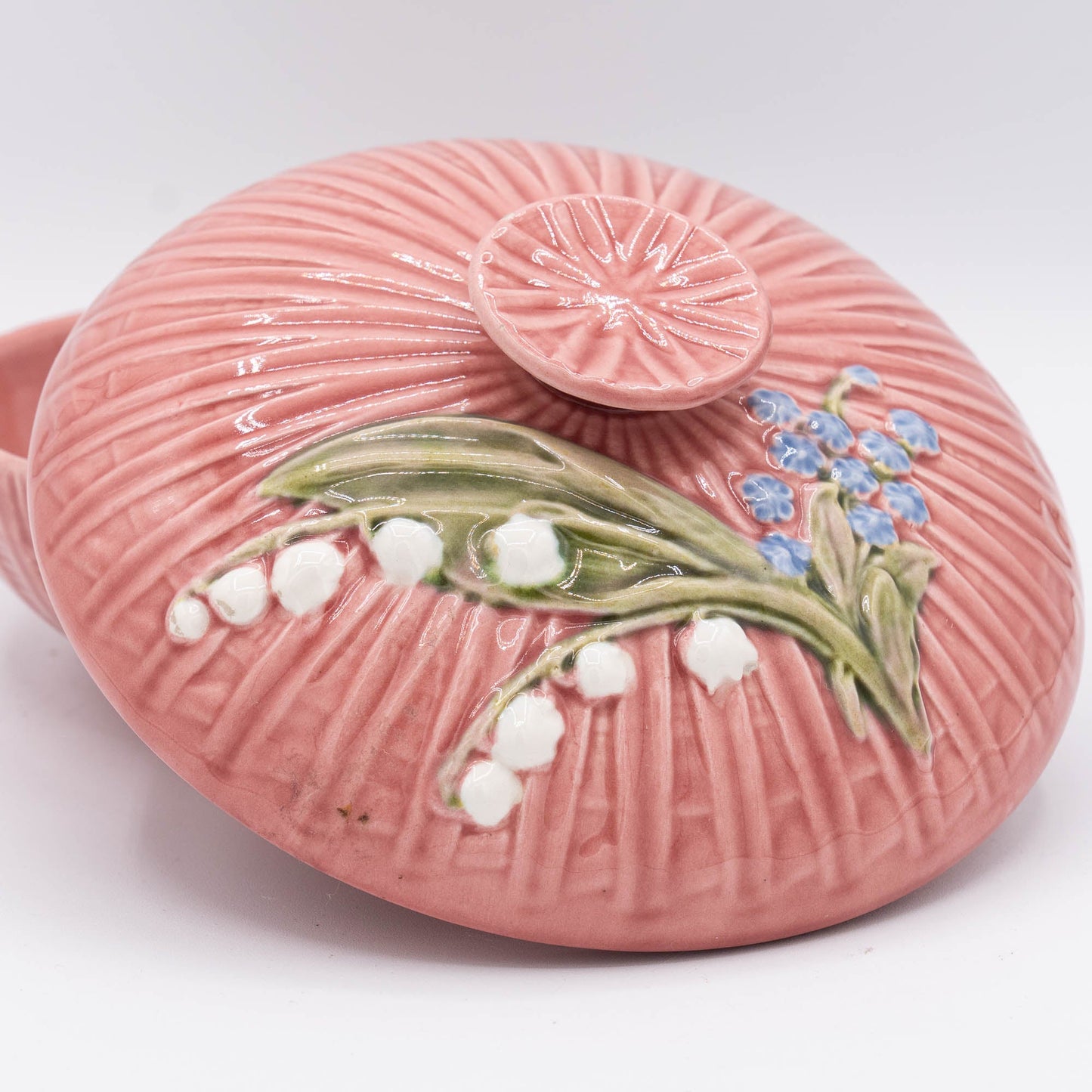 Antique Majolica Pink "Lilly Of The Valley" Lidded Bowl - SMF Schramberg - 1920s - The Vintage Tales