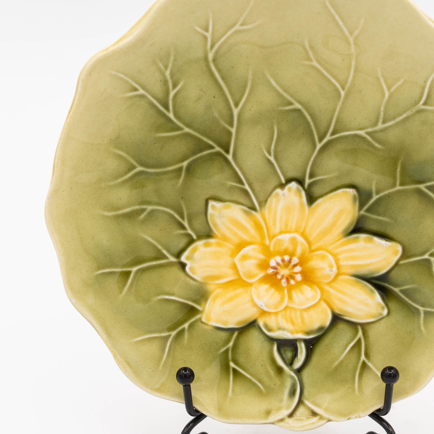 Small Majolica Plate "Water Lily" - Villeroy & Boch - 1900s - The Vintage Tales